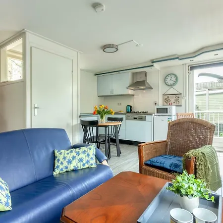 Modern 2 Floor Boathouse At The Spaarne River *