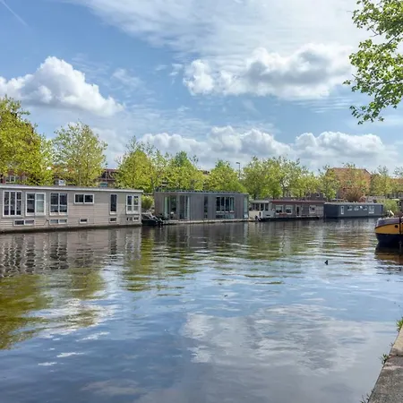 Modern 2 Floor Boathouse At The Spaarne River *