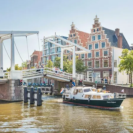 Modern 2 Floor Boathouse At The Spaarne River * 哈莱姆
