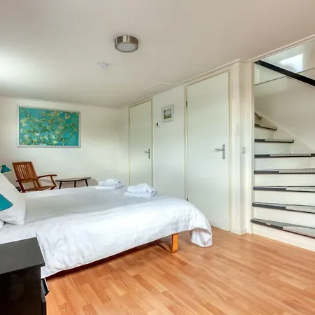 Modern 2 Floor Boathouse At The Spaarne River * Haarlem