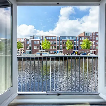 Modern 2 Floor Boathouse At The Spaarne River *